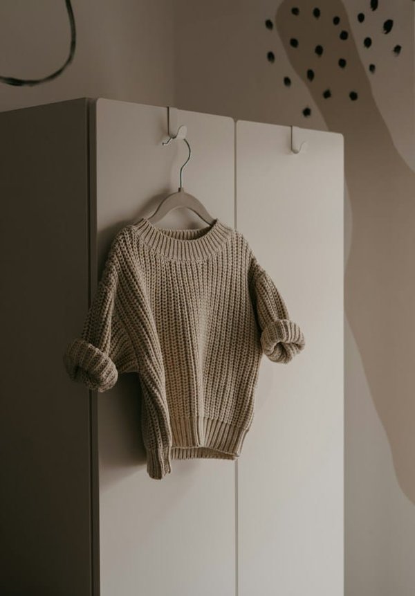 What are the best tips for styling a chunky knit jumper?